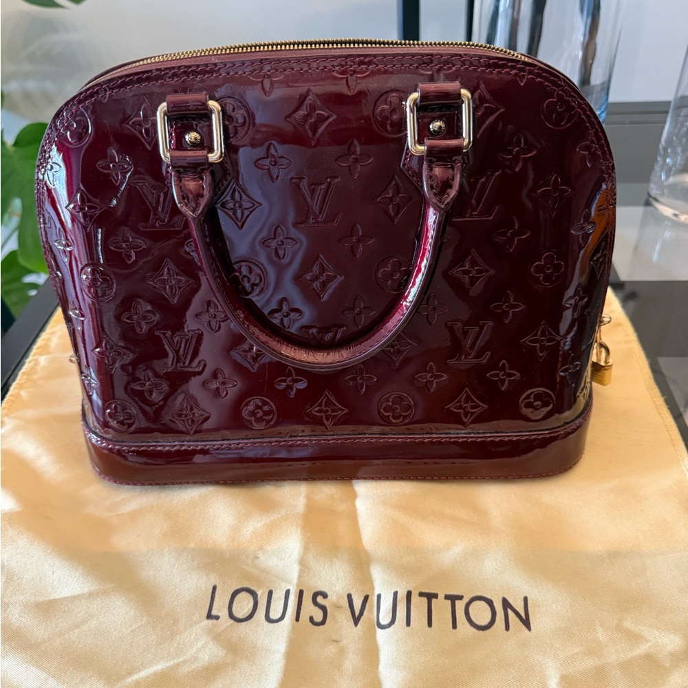 Elegant Burgundy Monogram Satchel - Picture 15 of 15
